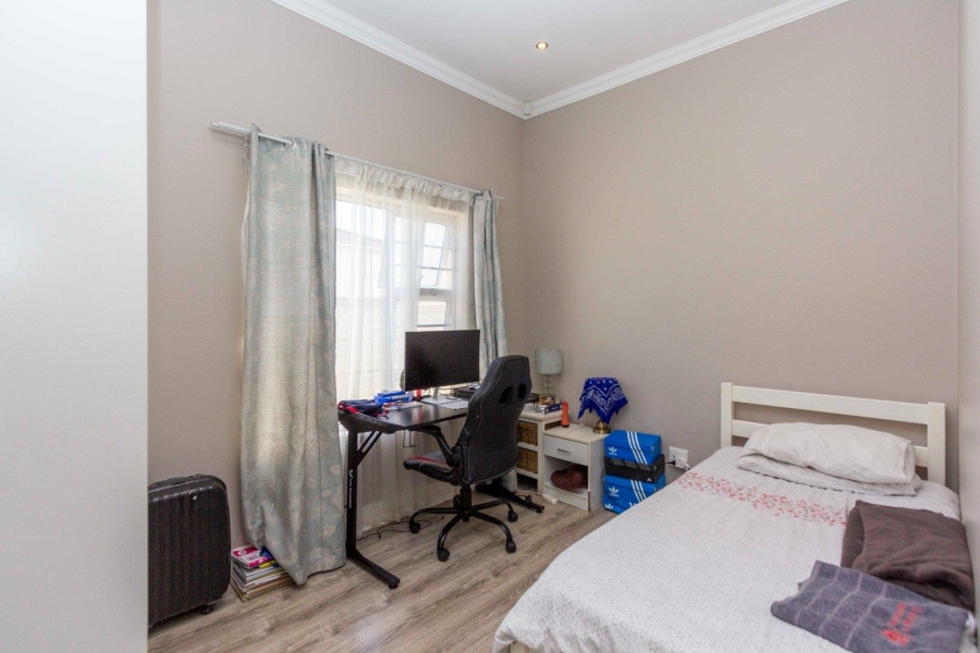 3 Bedroom Property for Sale in Parsonsvlei Eastern Cape